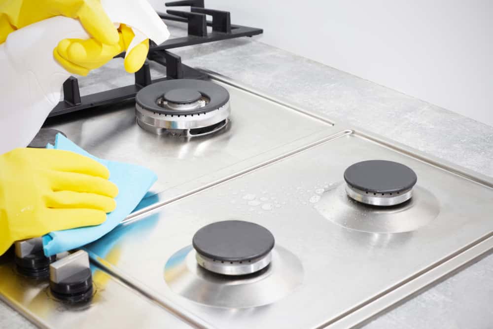 How to clean kitchen hob