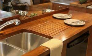 wood counter 300x183 - 2017 Belangrijkste keukendecoratietrends