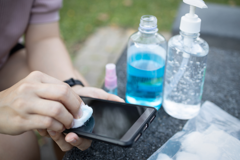 sanitizing mobiles and tablets