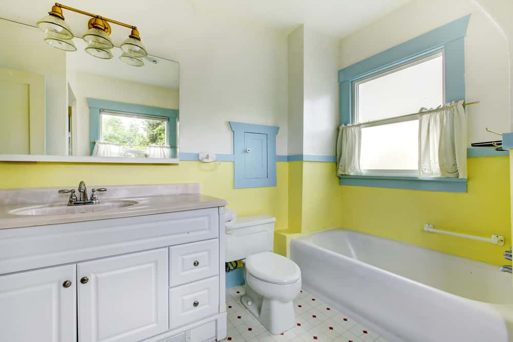 accent walls with colour-block for the bathroom