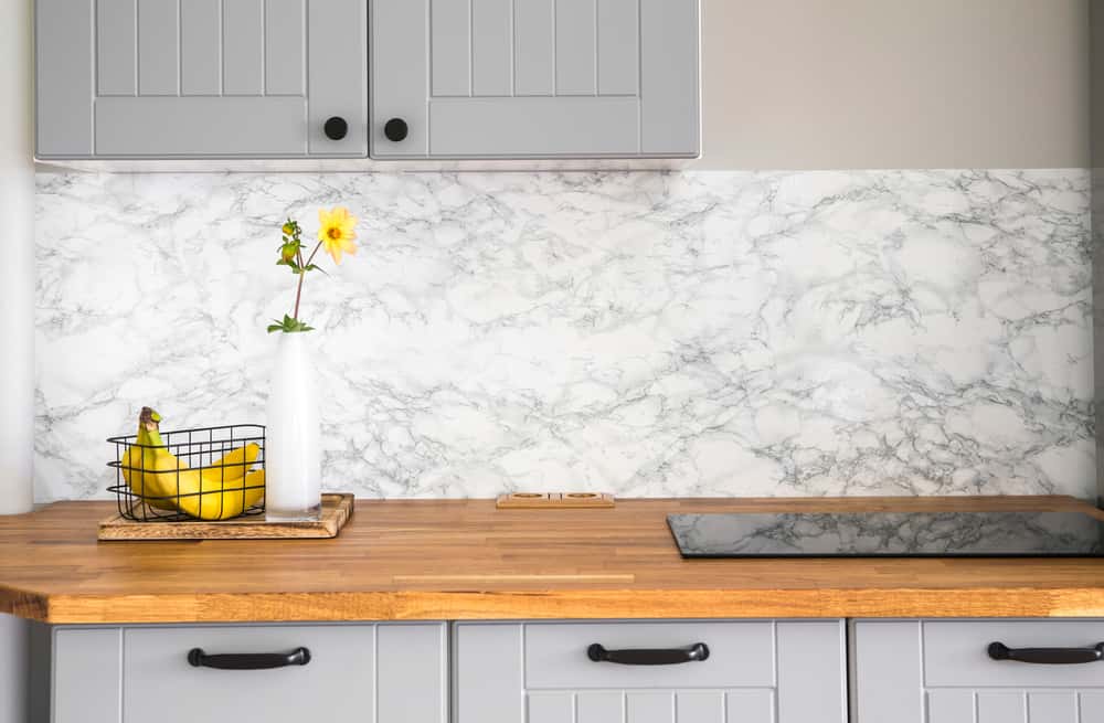 advantages and disadvantages of both synthetic marble and real marble