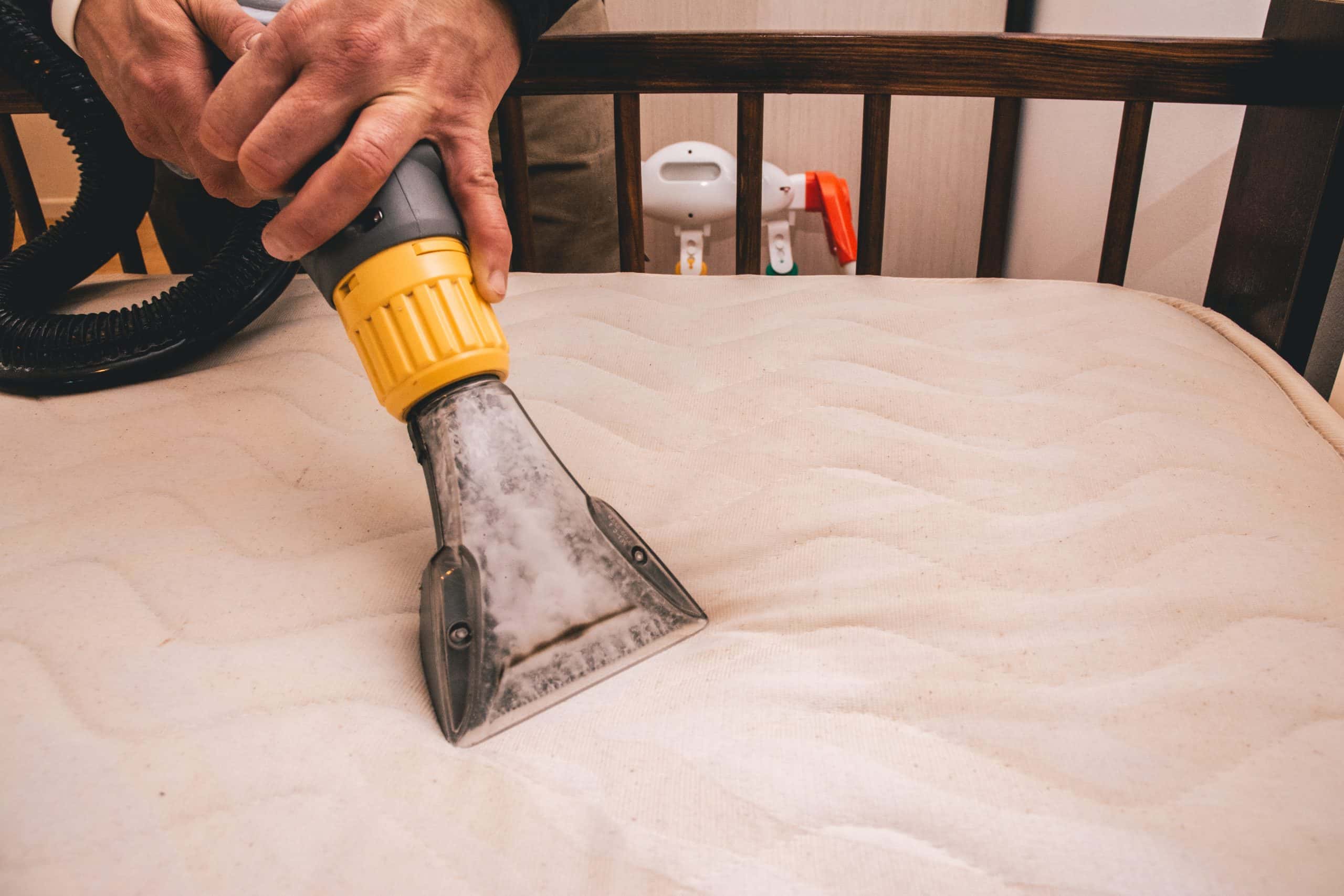 deep cleaning bedding and mattress