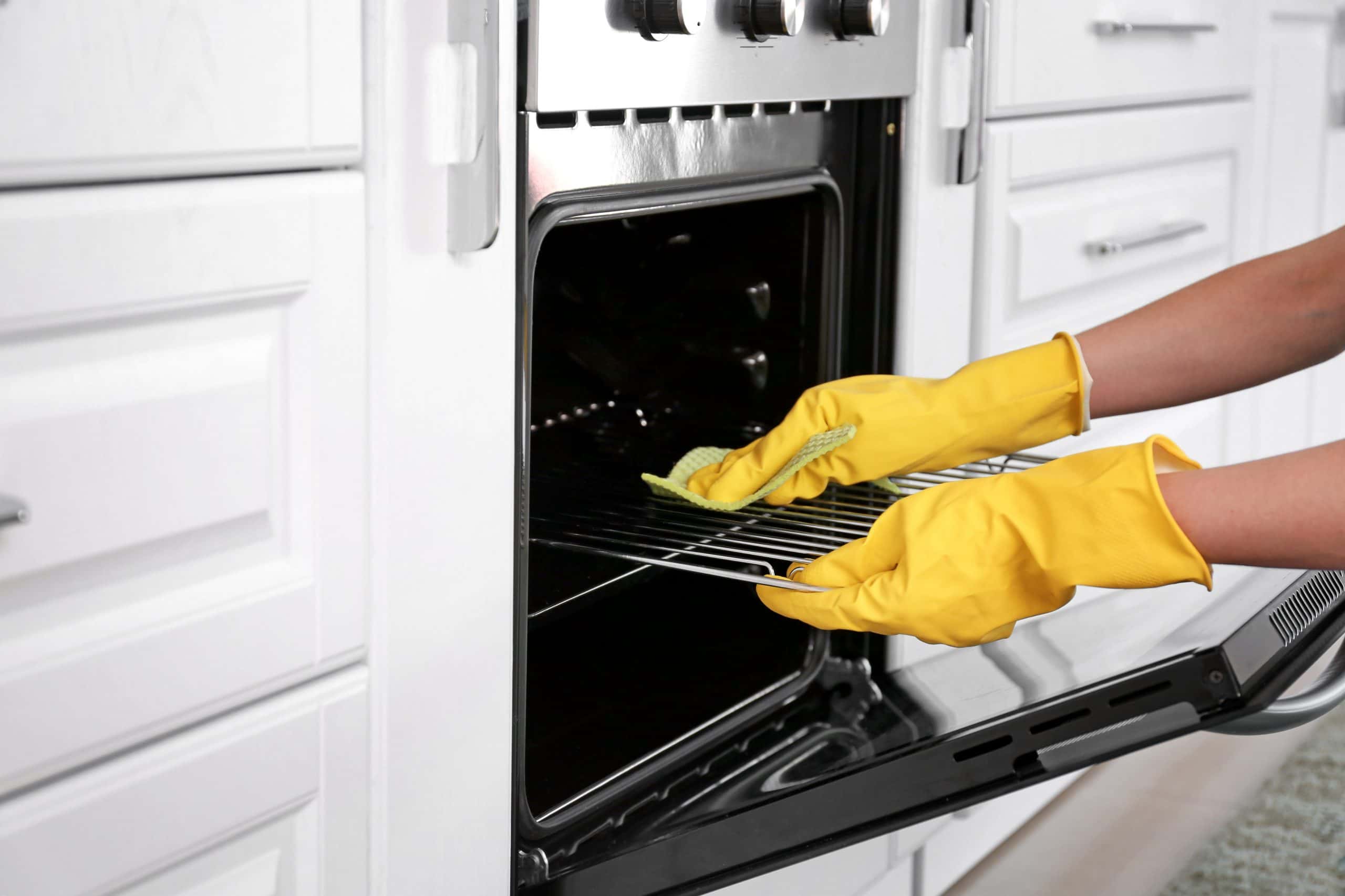 deep cleaning oven