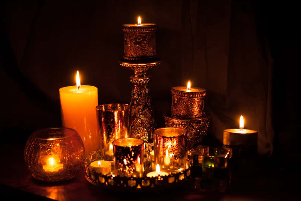 diyas and lighting for diwali decor
