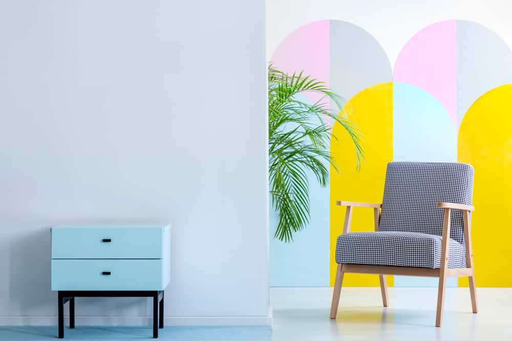 Create Harmony Using a Geometric Painting of the Wall and Color