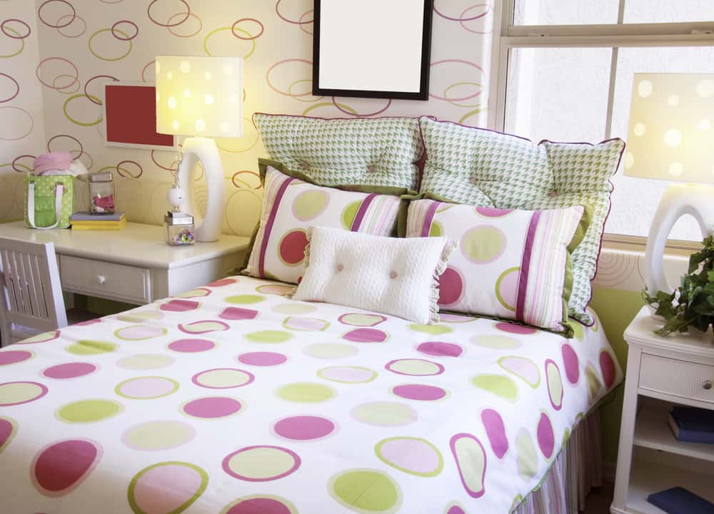 vibrant colors for kids room