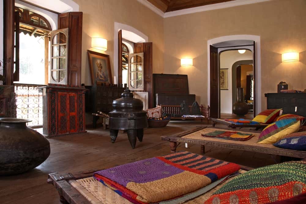 Design A Traditional Living Room In India