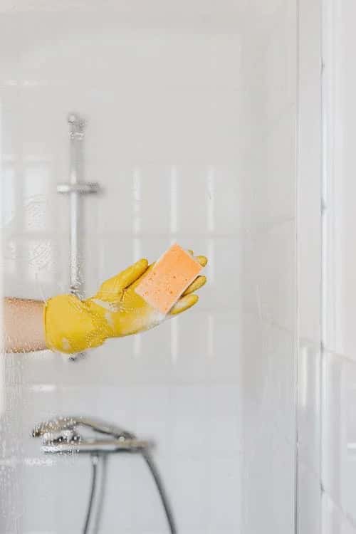 cleaning and maintaining your bathroom glass partition