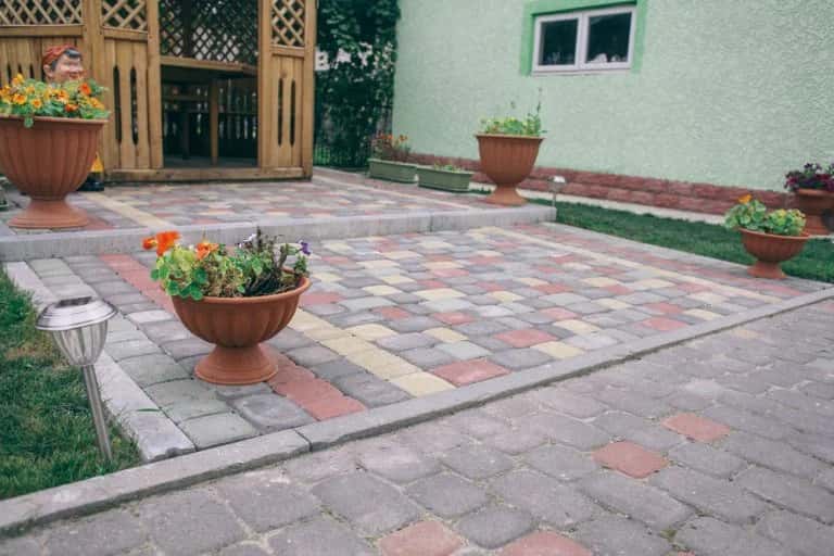 cobblestone garden flooring