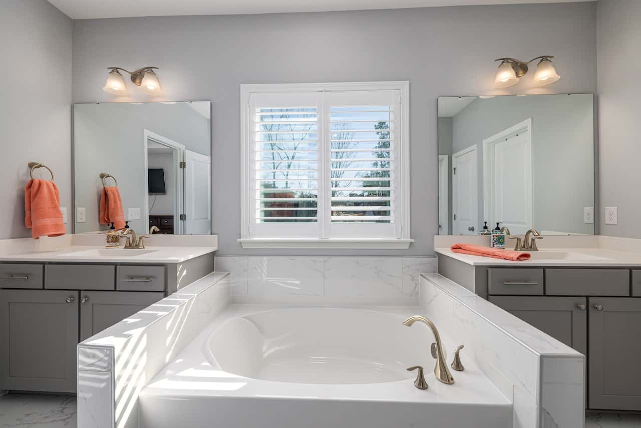 aesthetic double bathroom vanity design