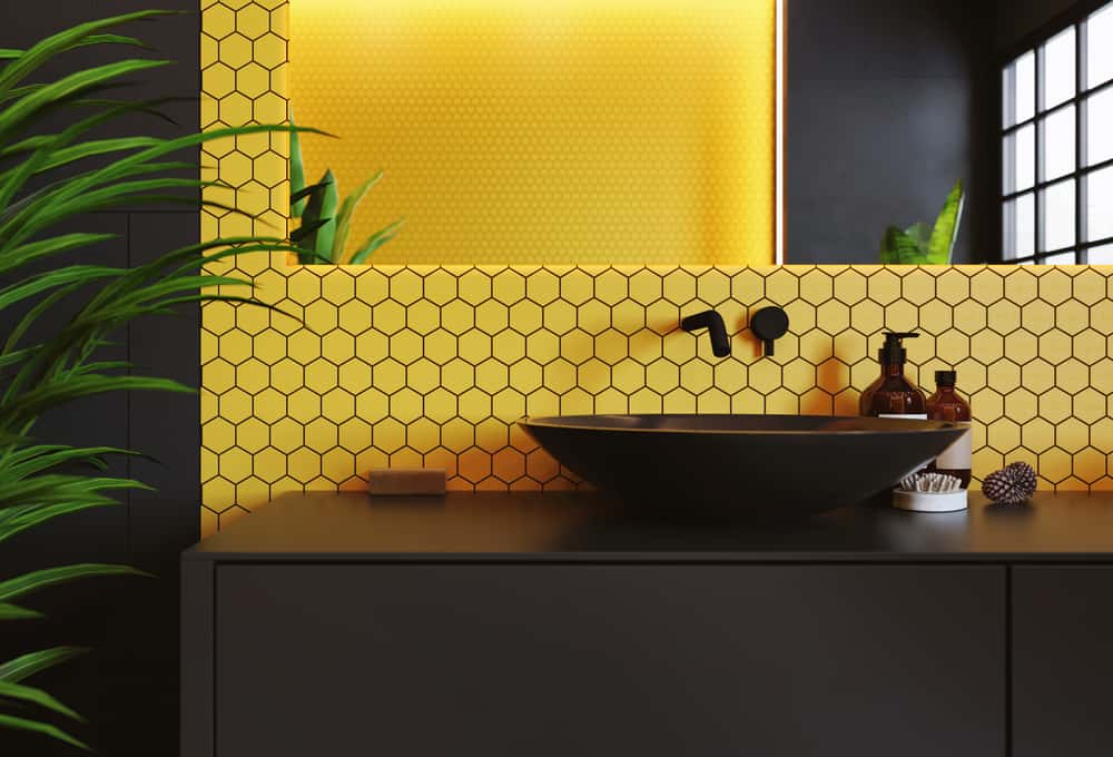 bathroom pop design with bold colors