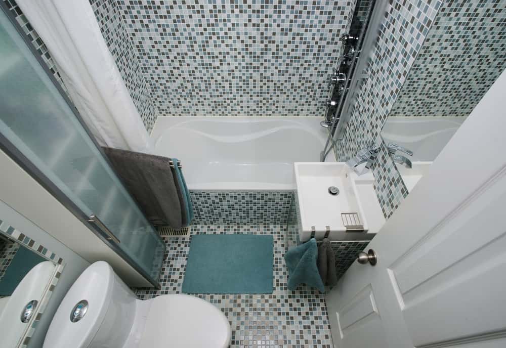 checkerboard bathroom tiles