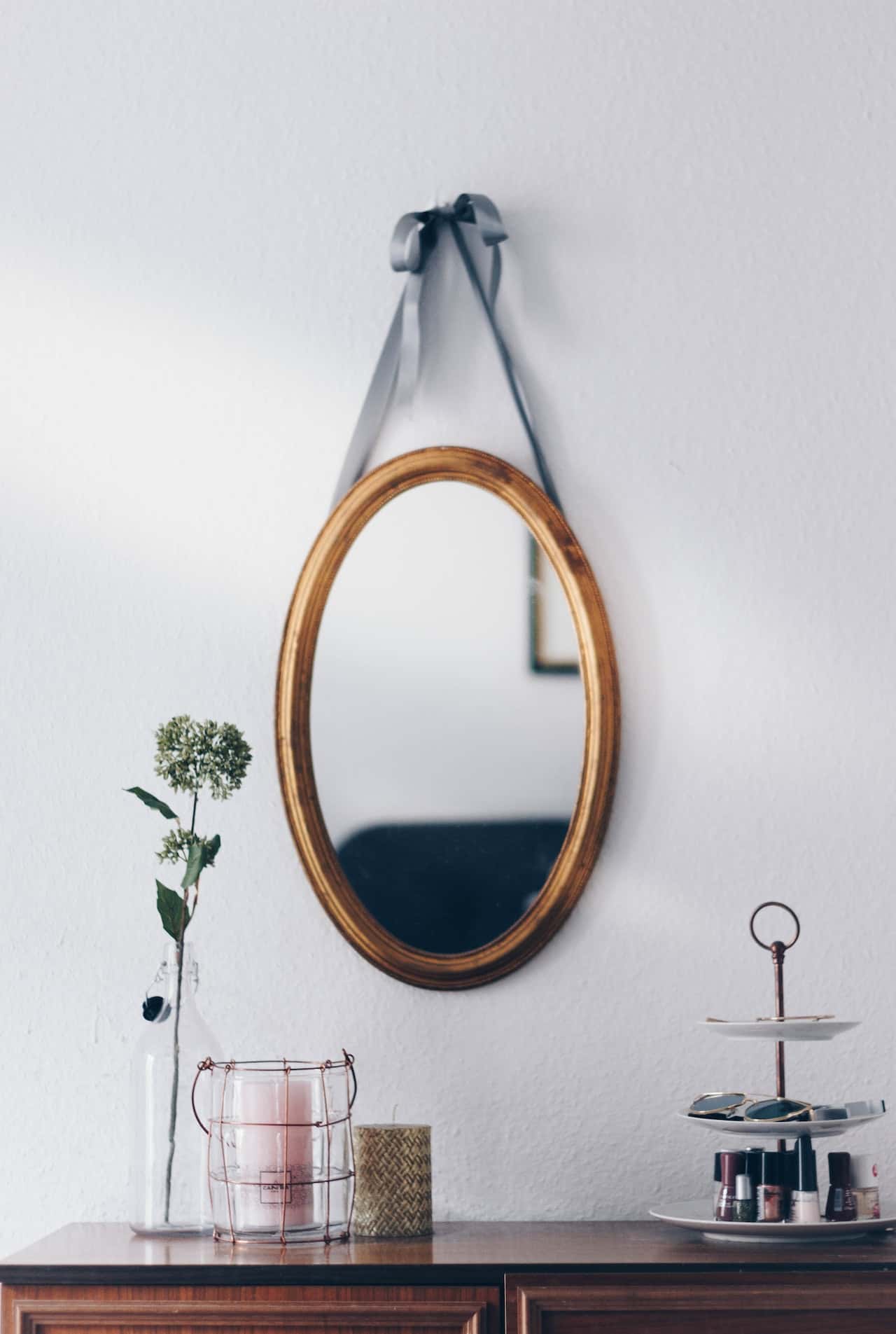 hanging wash basin mirror design