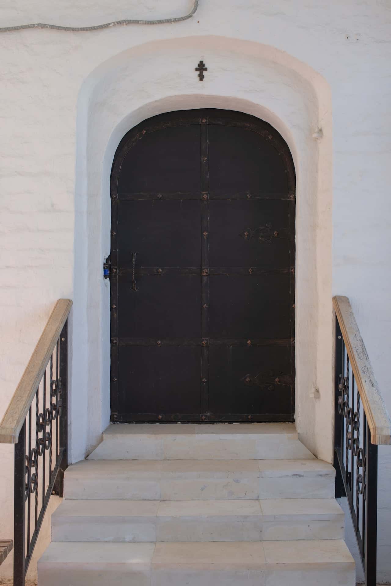 metal arch door for entrance design