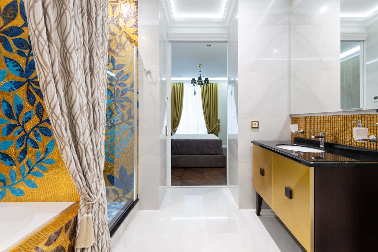 patterned bathroom design