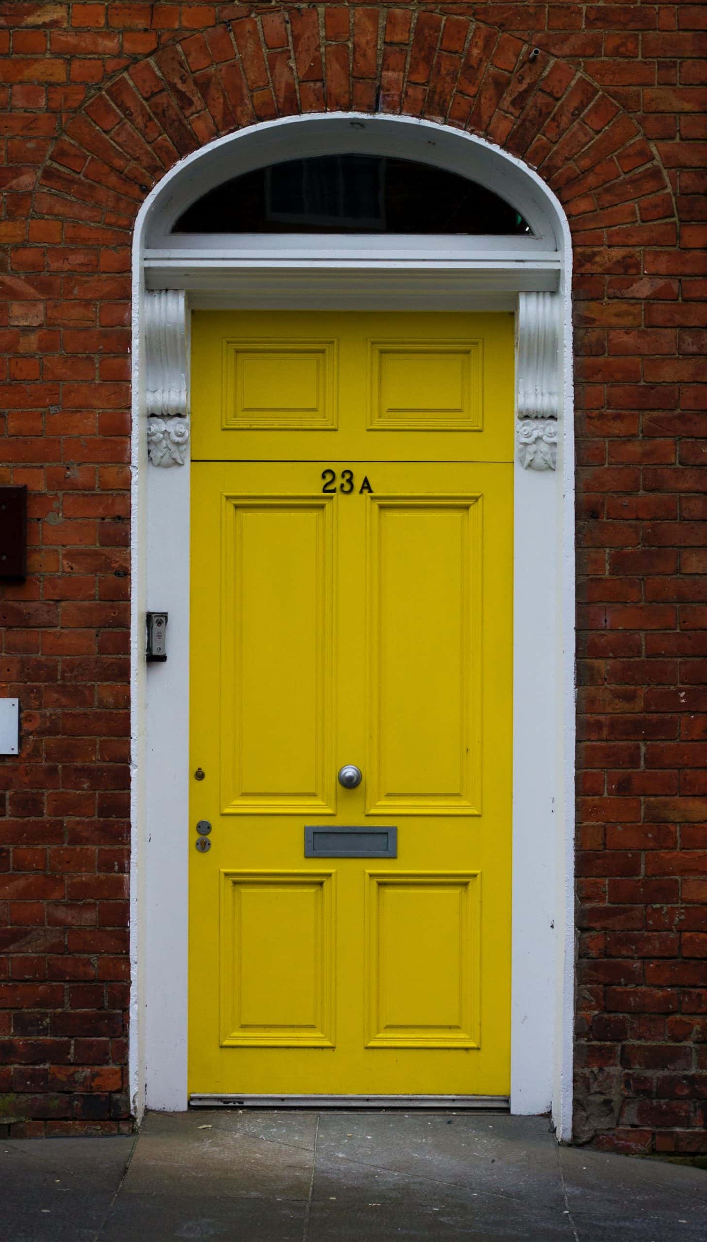 sherlock style rounded door design