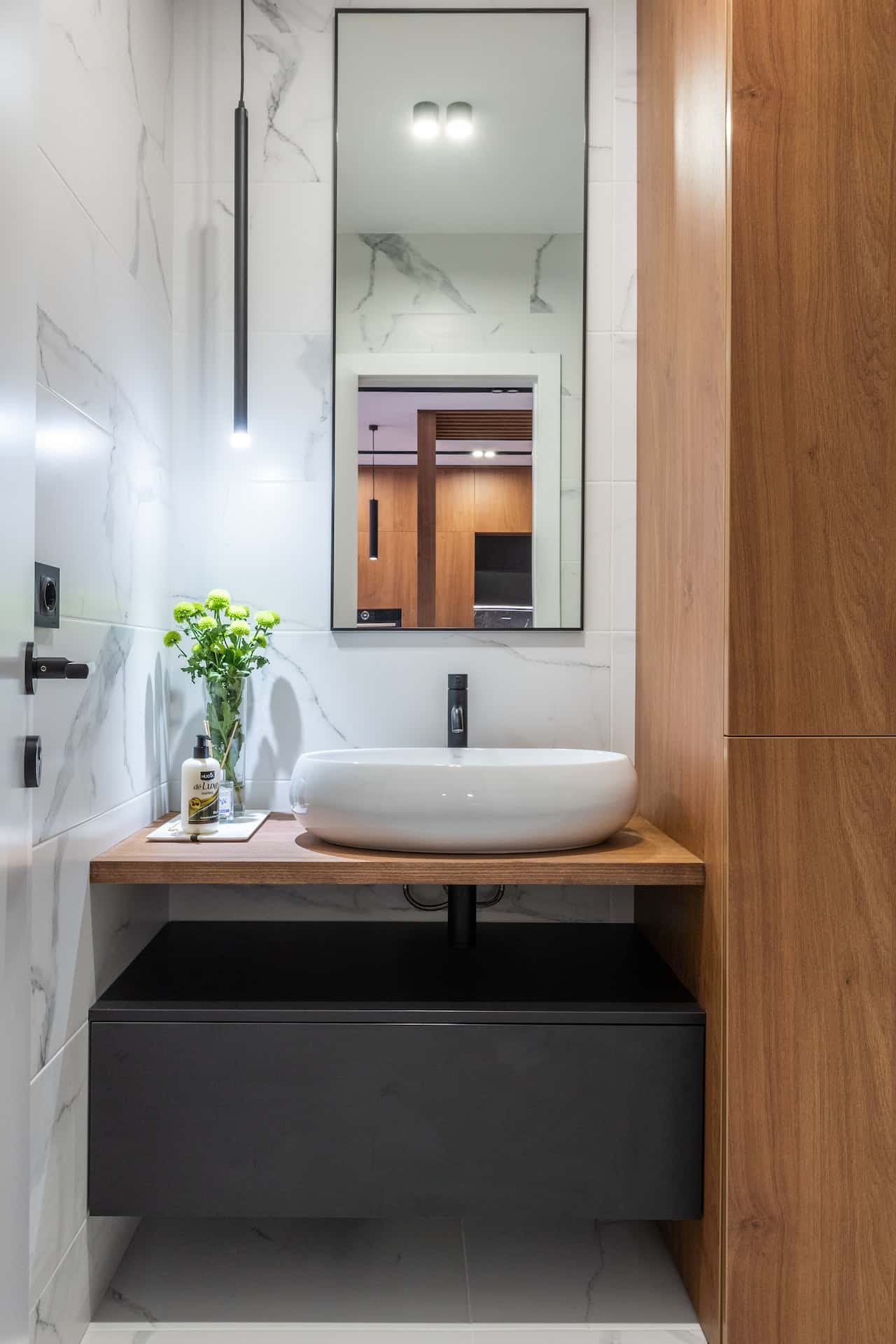 simple wash basin mirror design