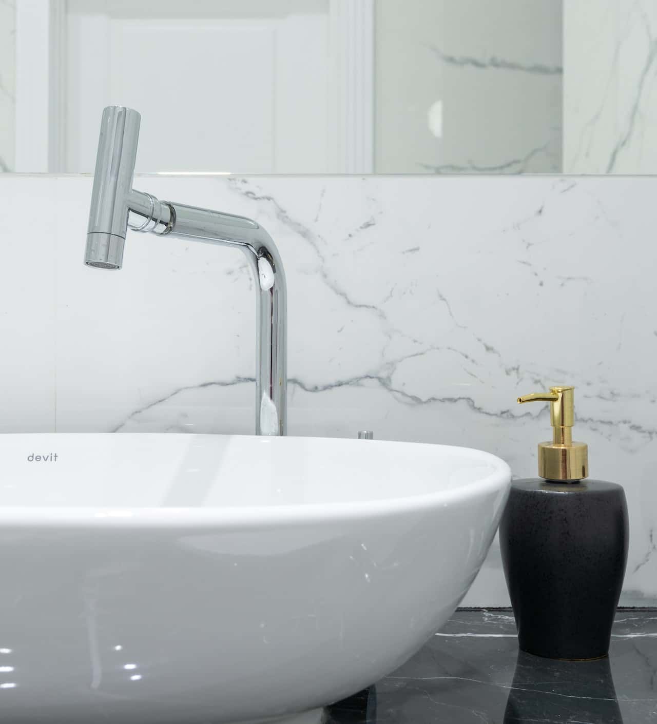 spout tap design for wash basin