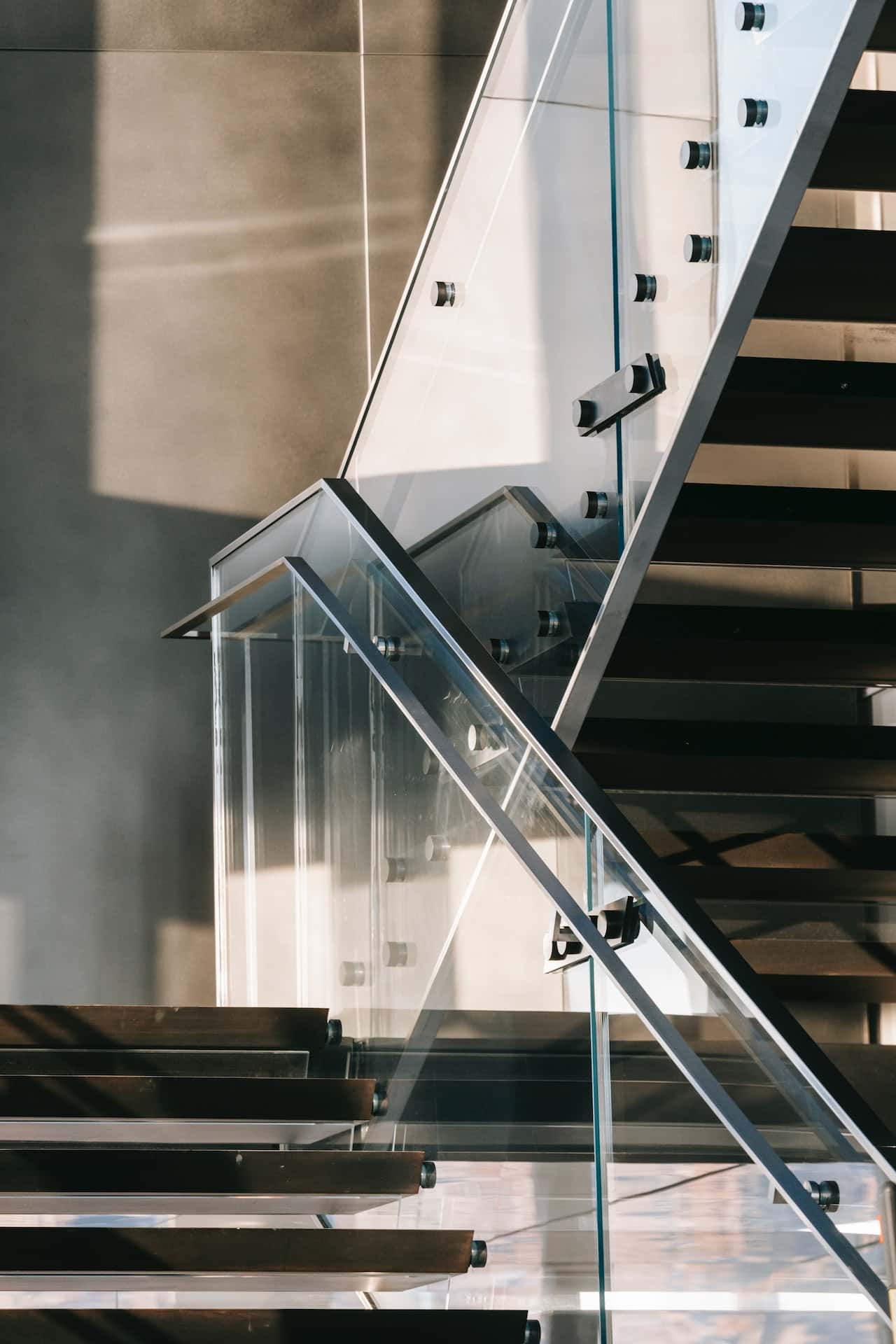 stairs railing design in steel and glass