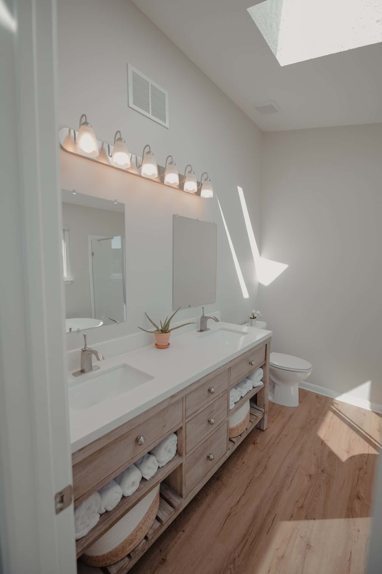 stylish bathroom vanity design