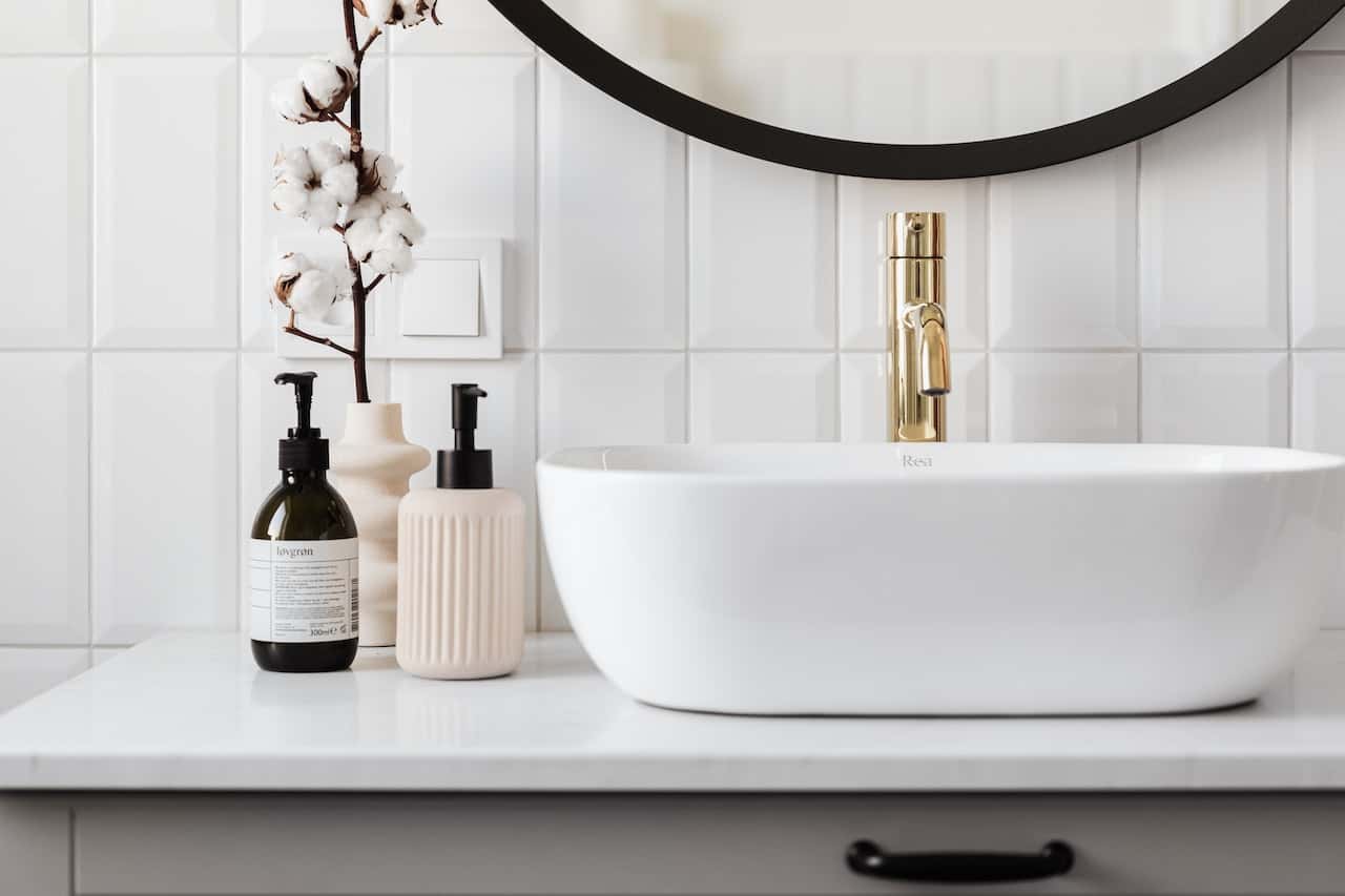 18 Beautiful Corner Wash Basin Designs for Your Bathroom