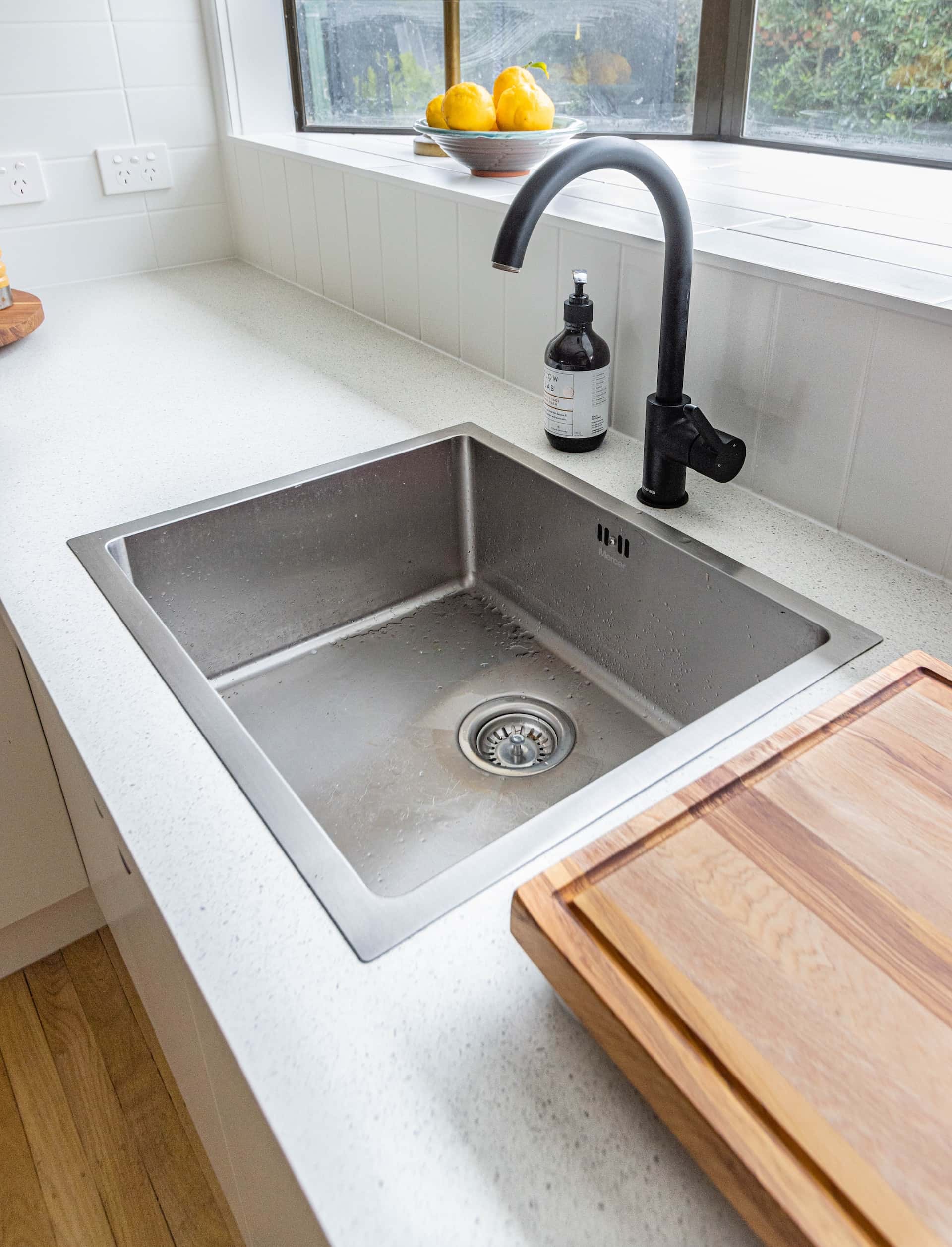 basic kitchen sink design