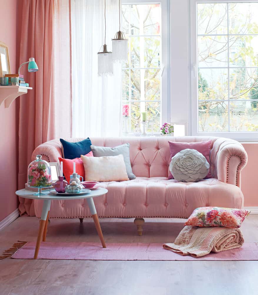 pink textures to add a dynamic touch - Hier leest u hoe u een prachtige Barbiecore-droomkamer kunt ontwerpen