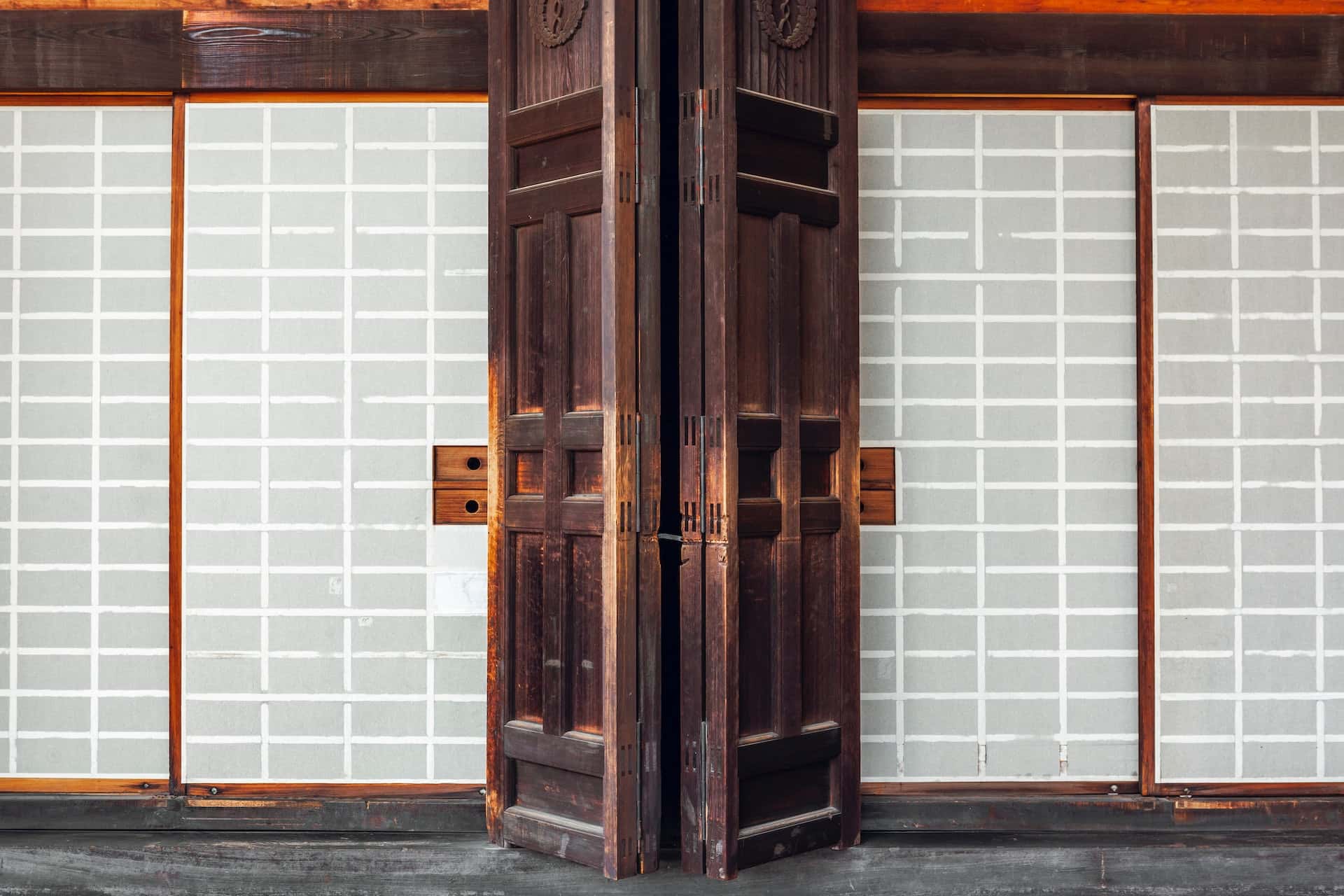 traditional wooden folding door