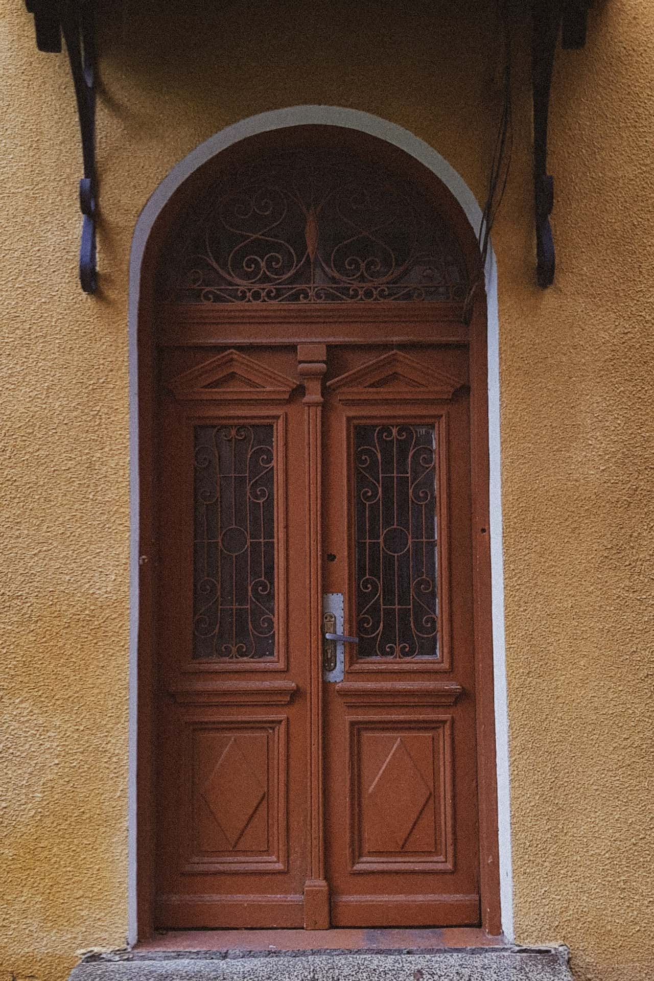 arched door design idea