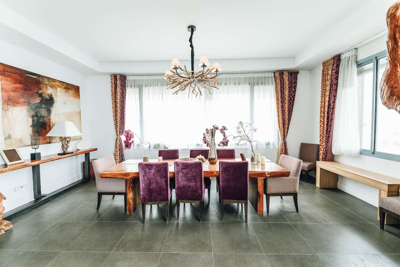 chandelier interior ideas - Gebruik deze 25 luxe bungalow-interieurontwerpideeën om uw ruimte naar een hoger niveau te tillen
