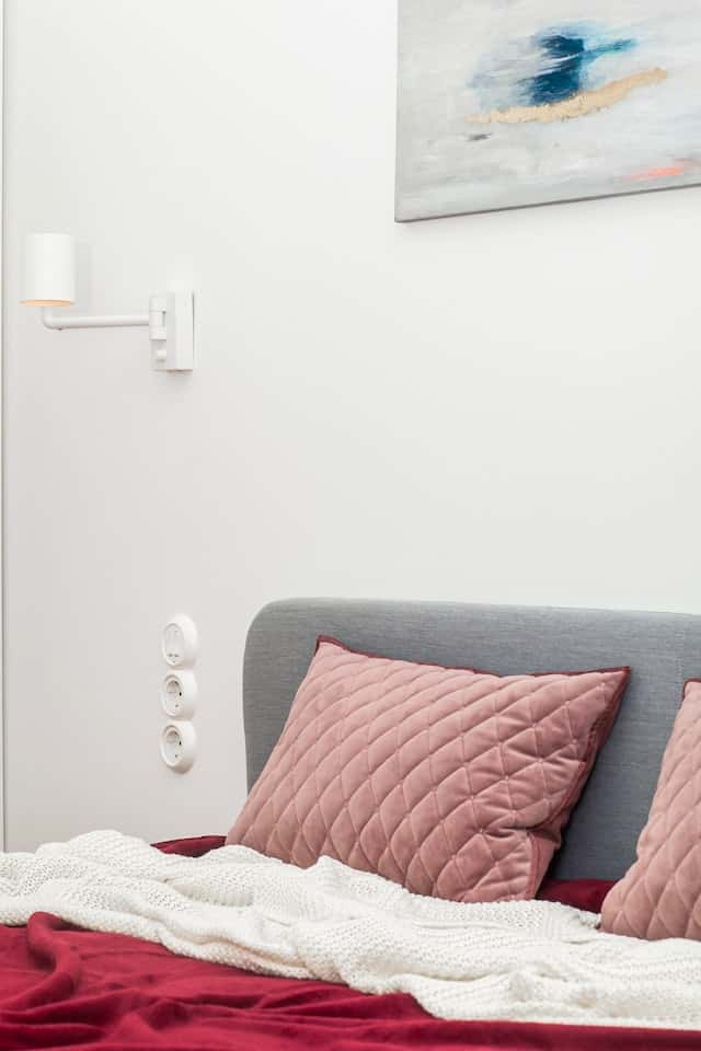 electrical points for bedside lamp