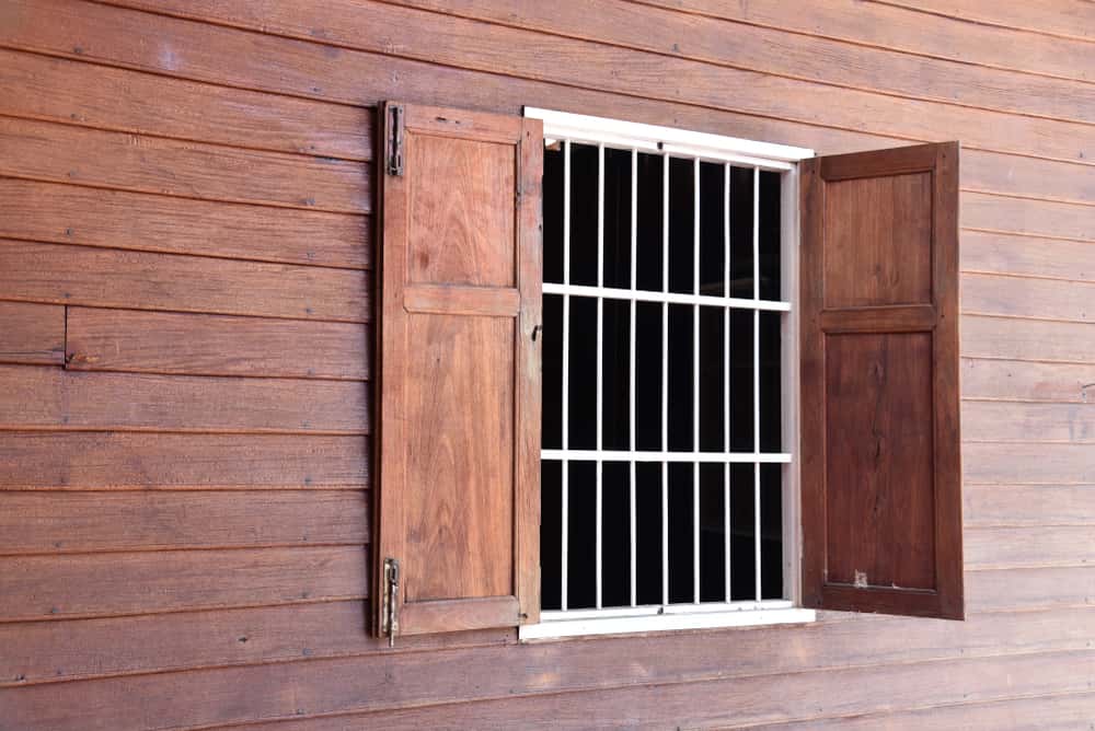 2-panel wooden window grill design