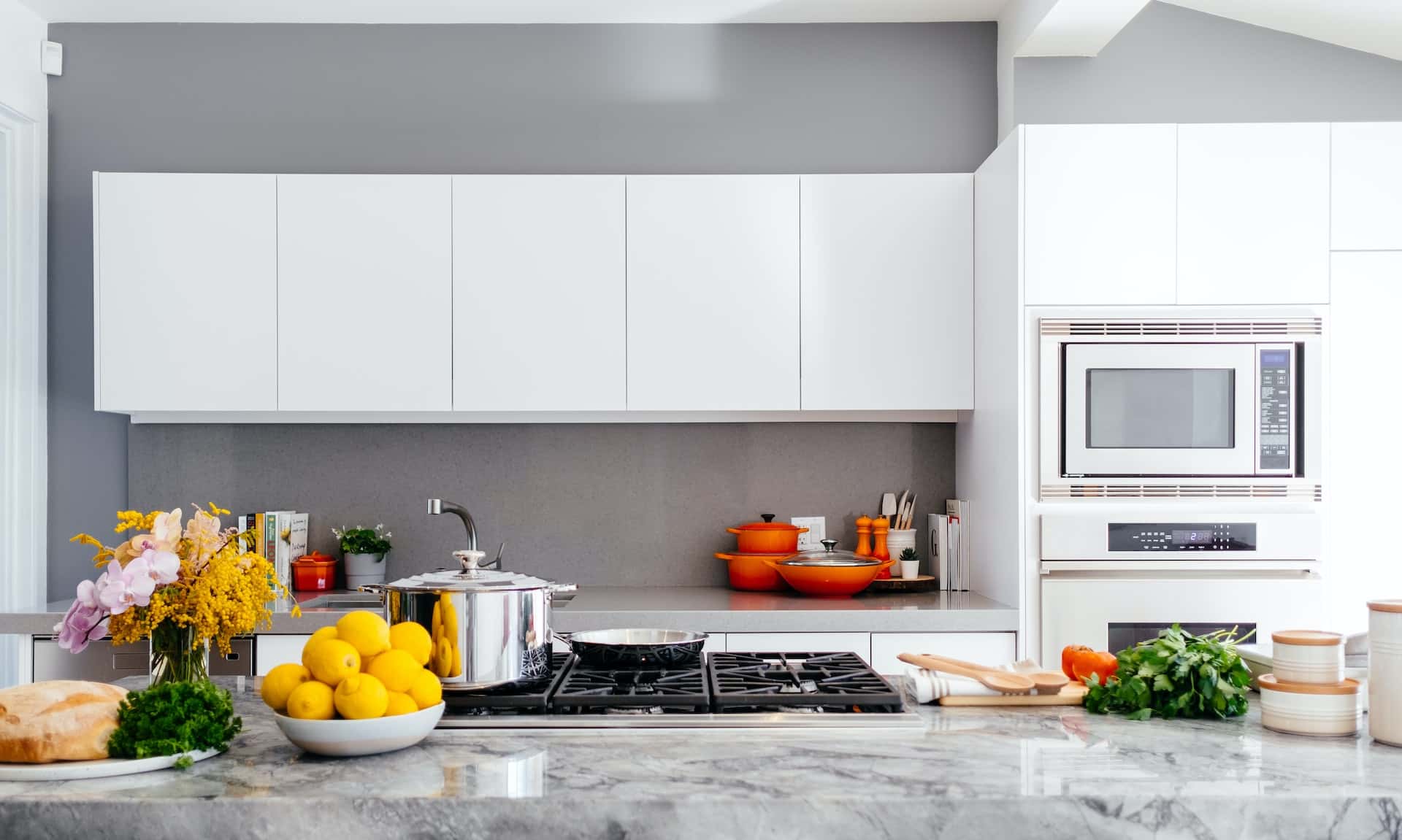 Where to Put the Microwave in Your Kitchen: 5 Mistakes to Avoid